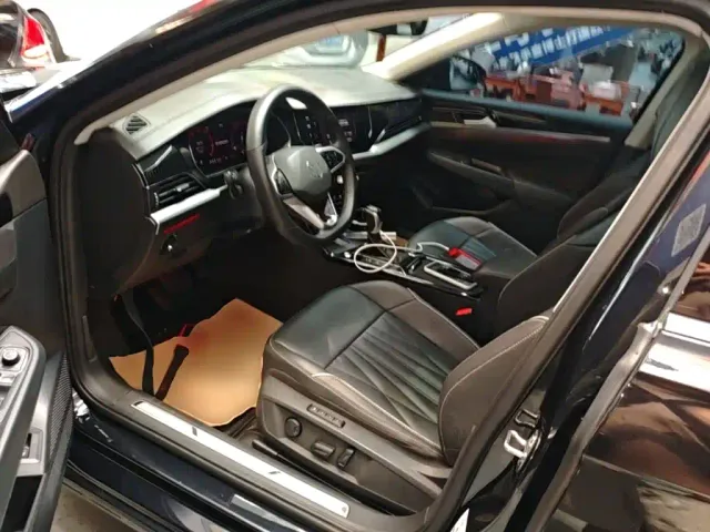 Volkswagen Passat — Фото автомобиля 14