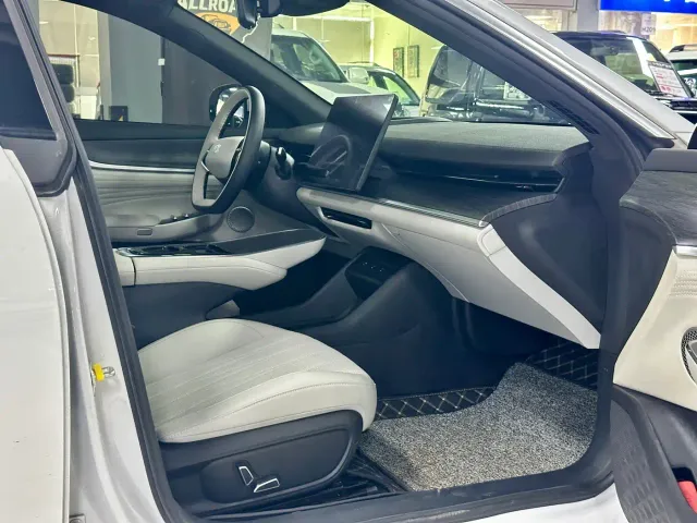 Changan Qiyuan A07 — Фото автомобиля 9