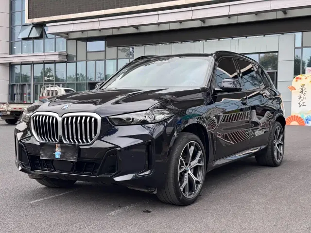 Фотография автомобиля — BMW X5