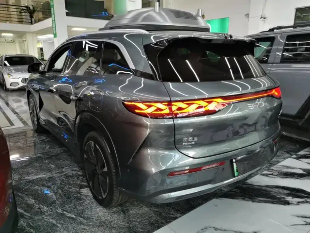 BYD Tang L — Фото автомобиля 4
