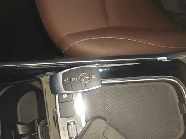 Mercedes-Benz GLB-Class — Фото автомобиля 8
