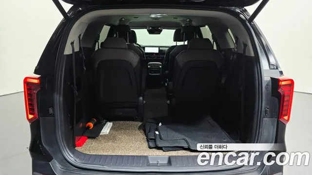 Kia Carnival Generation 4 — Фото автомобиля 23