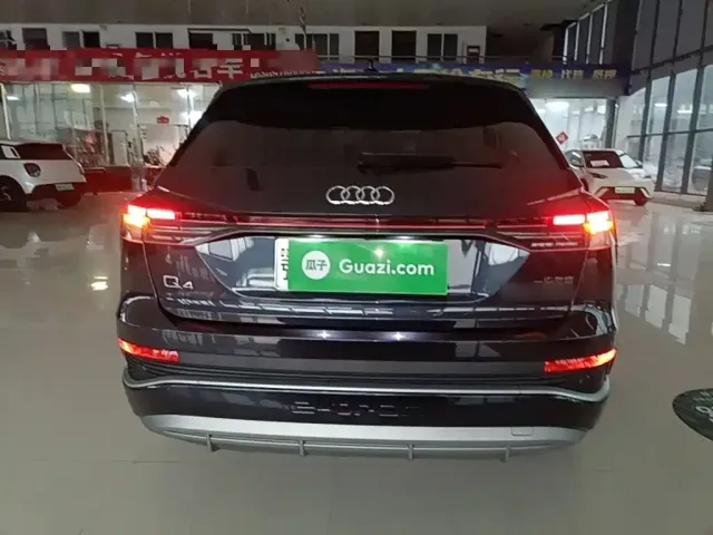 Audi Audi Q4 e-tron 2023 40 e-tron Innovation Edition — Фото автомобиля 5