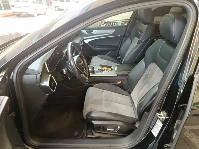 Audi A6L — Фото автомобиля 14