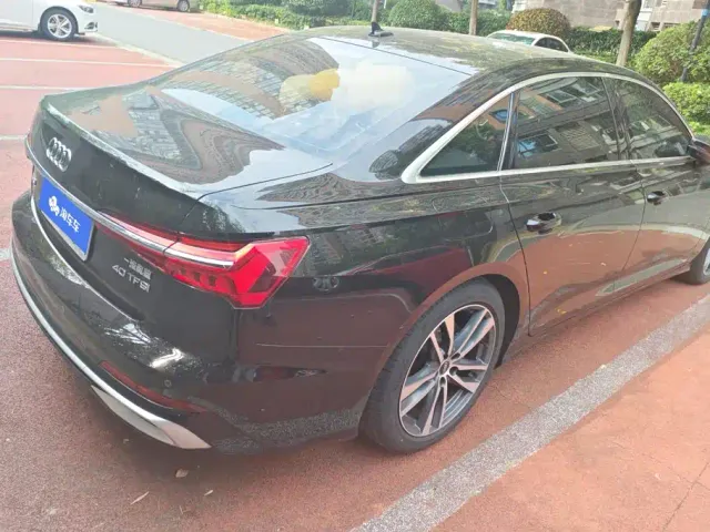 Audi A6L — Фото автомобиля 3