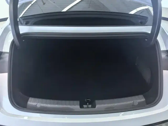 Geely Galaxy Xingyao 8 — Фото автомобиля 4