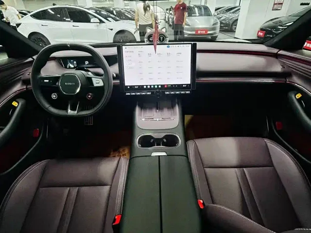Xiaomi SU7 — Фото автомобиля 8