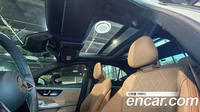 Mercedes-Benz E-Class — Фото автомобиля 16