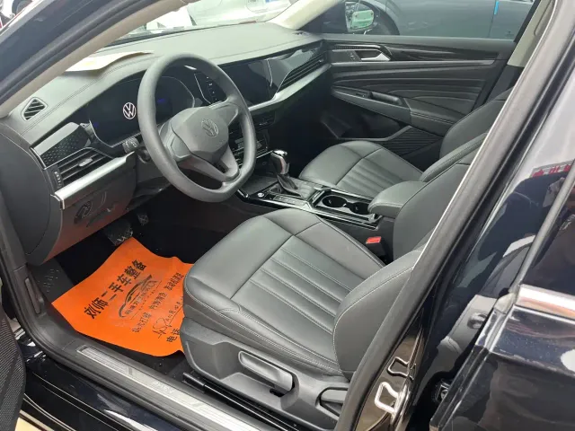 Volkswagen Passat — Фото автомобиля 4