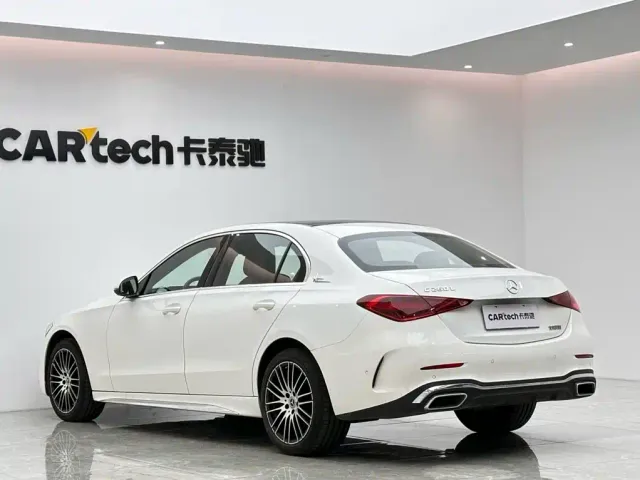 Mercedes-Benz C-Class — Фото автомобиля 3