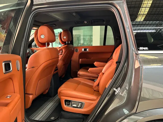 Li Auto L9 — Фото автомобиля 7