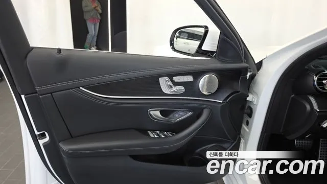 Mercedes-Benz E-Class W213 — Фото автомобиля 13