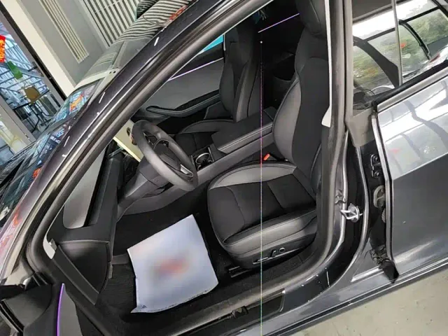 Tesla Model 3 2023 Rear-Wheel Drive — Фото автомобиля 14