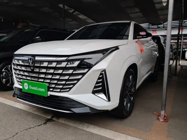 Фотография автомобиля — Changan UNI-Z