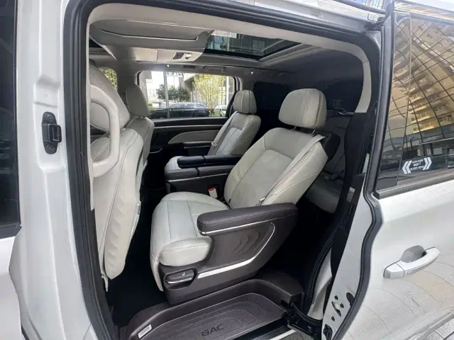 GAC Trumpchi M8 — Фото автомобиля 10