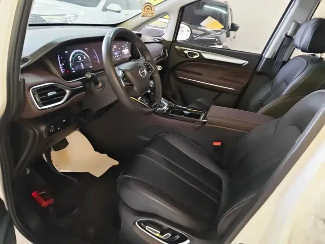 GAC Trumpchi M6 — Фото автомобиля 14