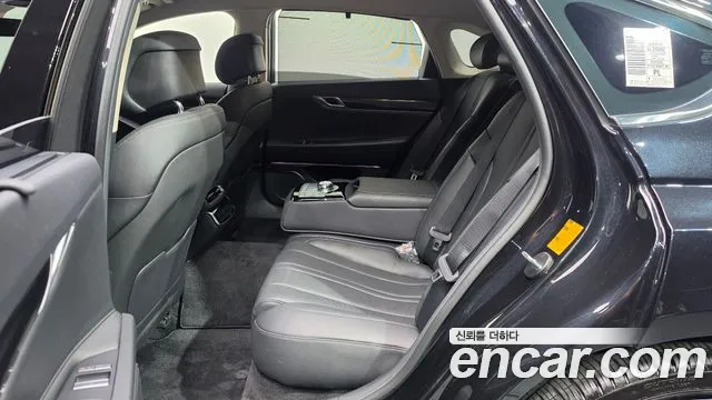 Genesis G80 Бензин 2.5 турбо AWD — Фото автомобиля 11