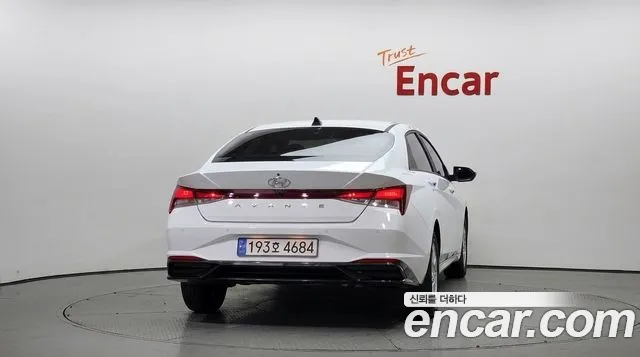 Hyundai Avante — Фото автомобиля 4