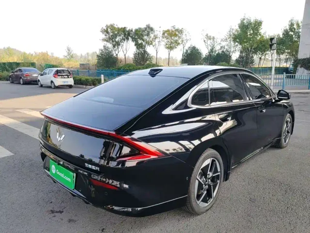 Wuling Starlight — Фото автомобиля 6