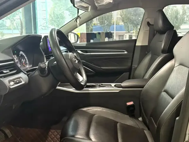 Geely Emgrand — Фото автомобиля 6