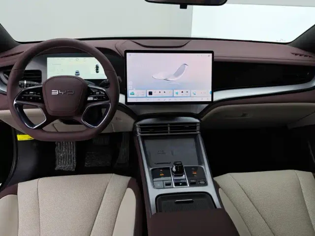 BYD Seal 07 DM-i — Фото автомобиля 12