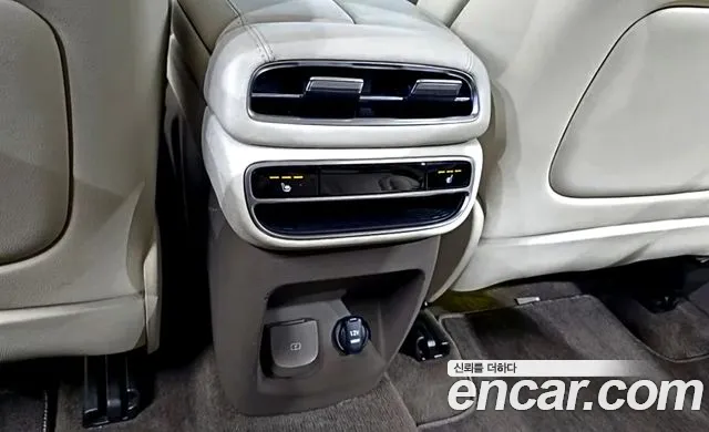 Genesis GV80 2.5T Бензин AWD — Фото автомобиля 17