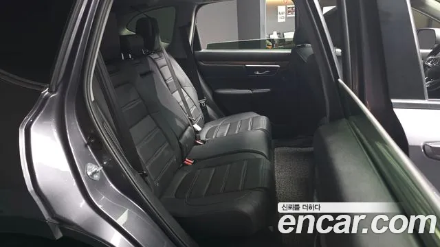 Honda CR-V CR-V 5-е поколение 2.0 гибрид Touring 4WD — Фото автомобиля 12