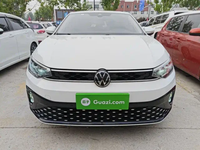 Volkswagen Lavida — Фото автомобиля 2