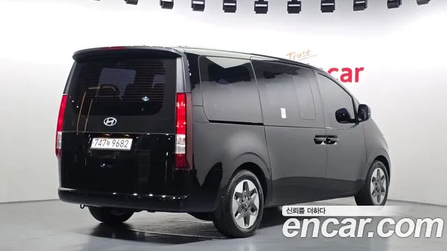 Hyundai Staria — Фото автомобиля 2