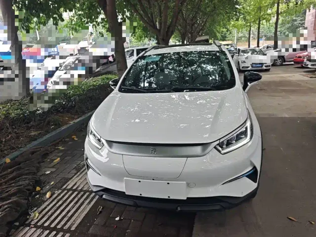 BYD Yuan Pro — Фото автомобиля 2