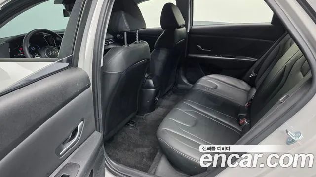 Hyundai Avante CN7 — Фото автомобиля 18