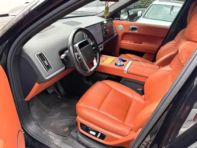 Li Auto L7 — Фото автомобиля 4