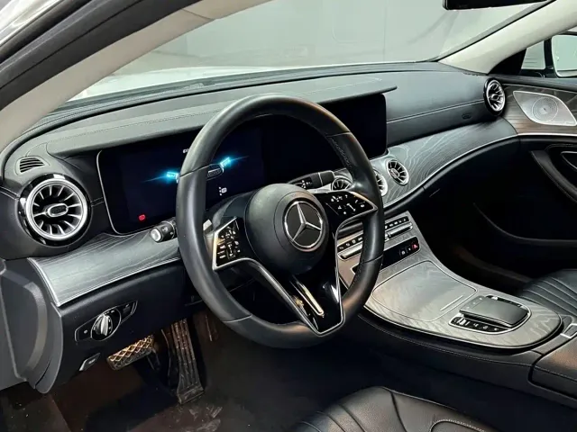 Mercedes-Benz CLS-Class — Фото автомобиля 6