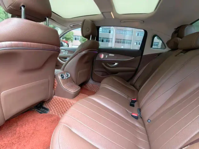 Mercedes-Benz E-Class — Фото автомобиля 6