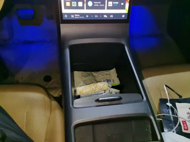 Geely Galaxy L6 — Фото автомобиля 10