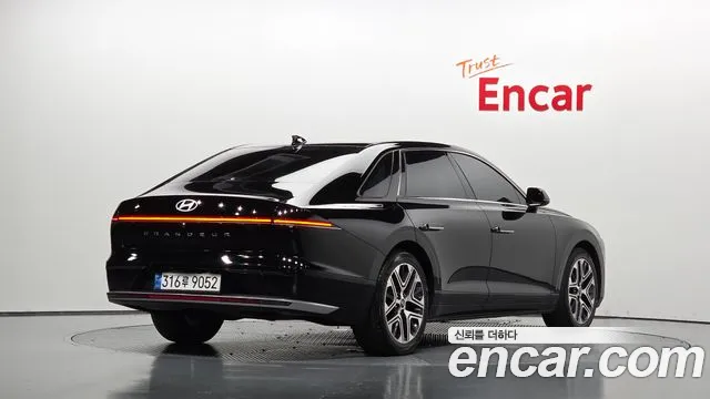 Фотография автомобиля — Hyundai Grandeur GN7