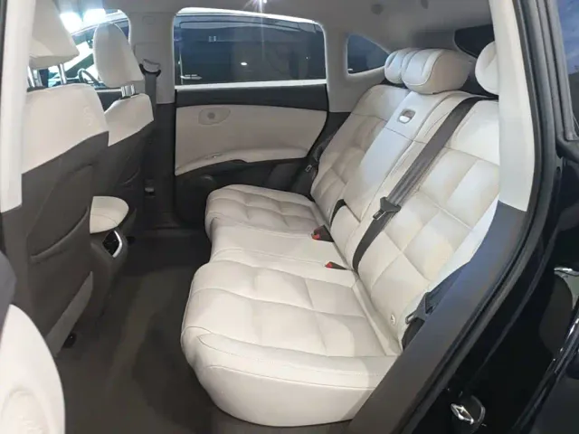 IM Motors LS6 — Фото автомобиля 12