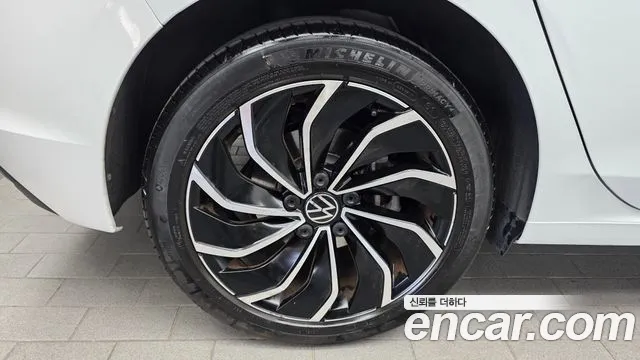 Volkswagen Golf Golf 8 поколение 2.0 TDI Prestige — Фото автомобиля 5