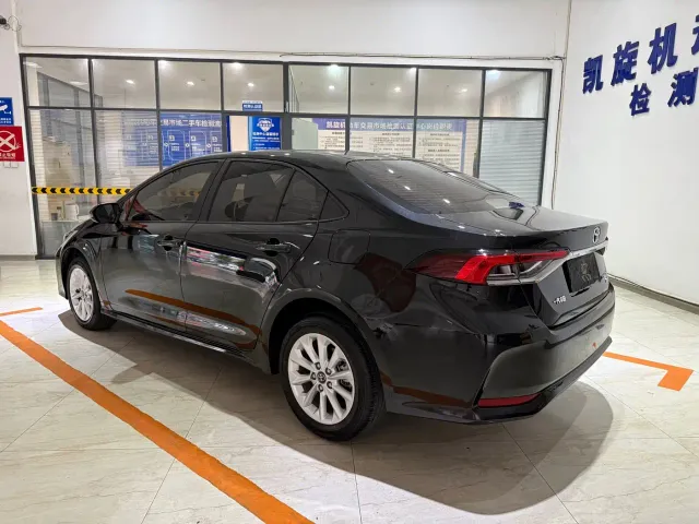 Toyota Corolla — Фото автомобиля 6