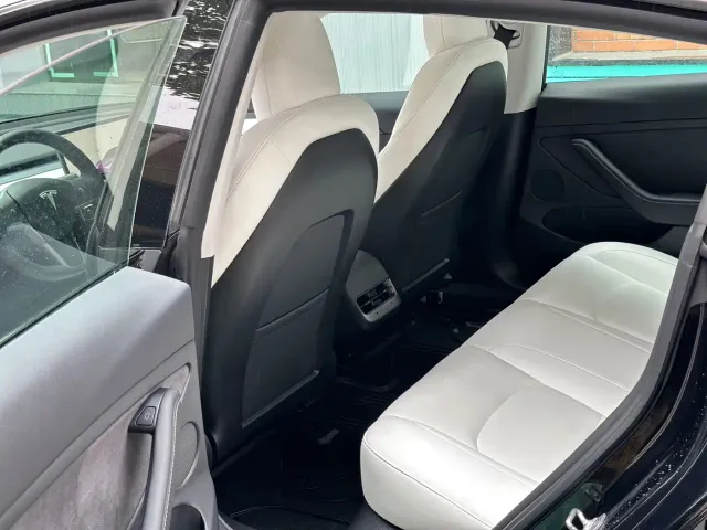 Tesla Model 3 — Фото автомобиля 8