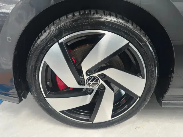Volkswagen Golf GTI — Фото автомобиля 5