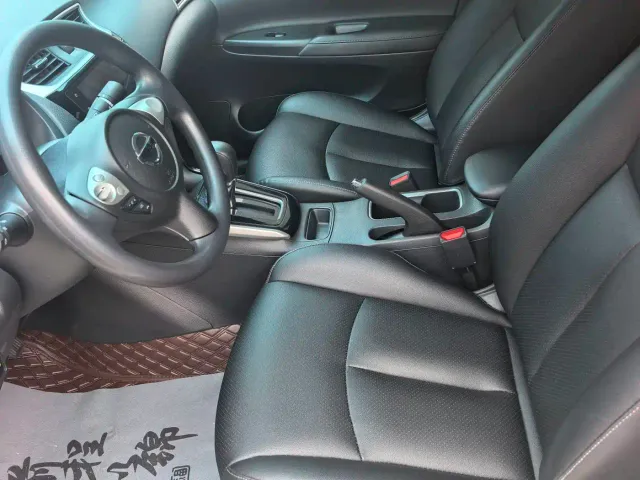 Nissan Sylphy — Фото автомобиля 2