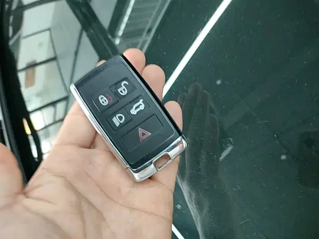 Land Rover Range Rover Evoque — Фото автомобиля 8