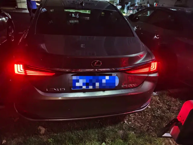 Lexus Lexus ES 2022 200 Luxury Edition — Фото автомобиля 9