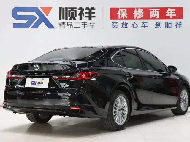 Toyota Camry — Фото автомобиля 4