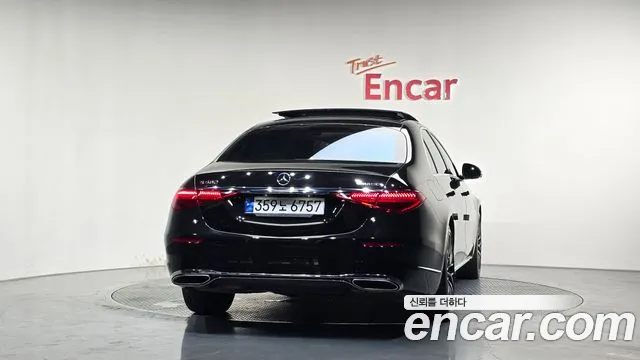 Mercedes-Benz S-Class — Фото автомобиля 4
