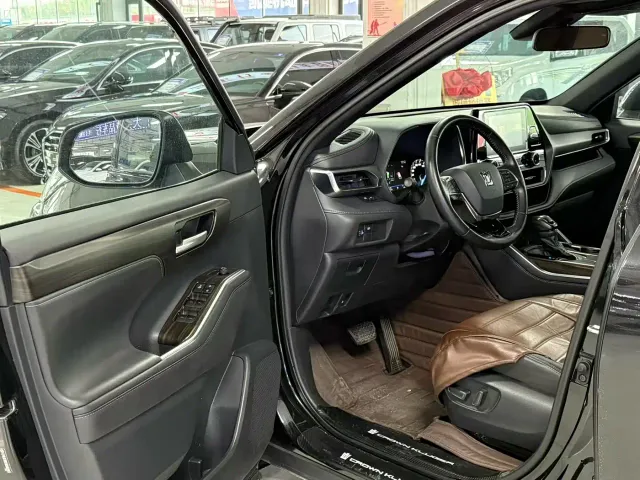 Toyota Crown Kluger — Фото автомобиля 8