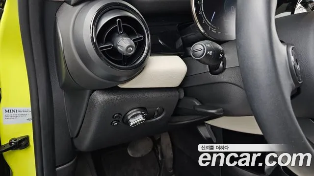 Mini Cooper — Фото автомобиля 29