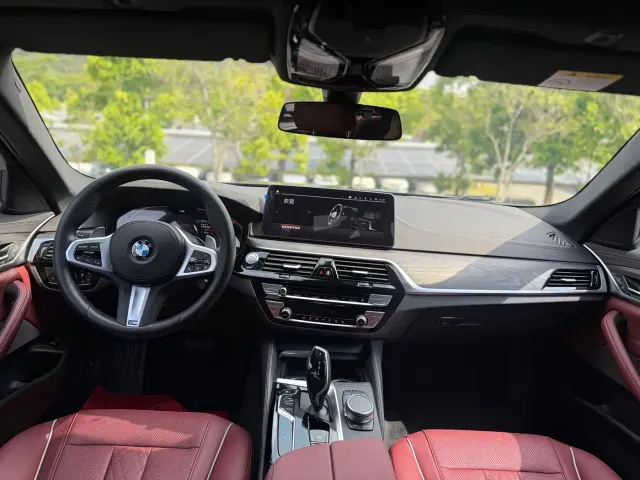 BMW 5 Series — Фото автомобиля 6