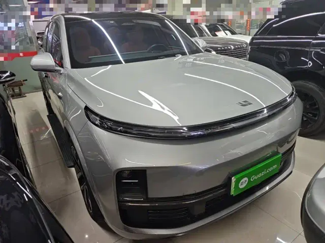 Li Auto L8 — Фото автомобиля 3